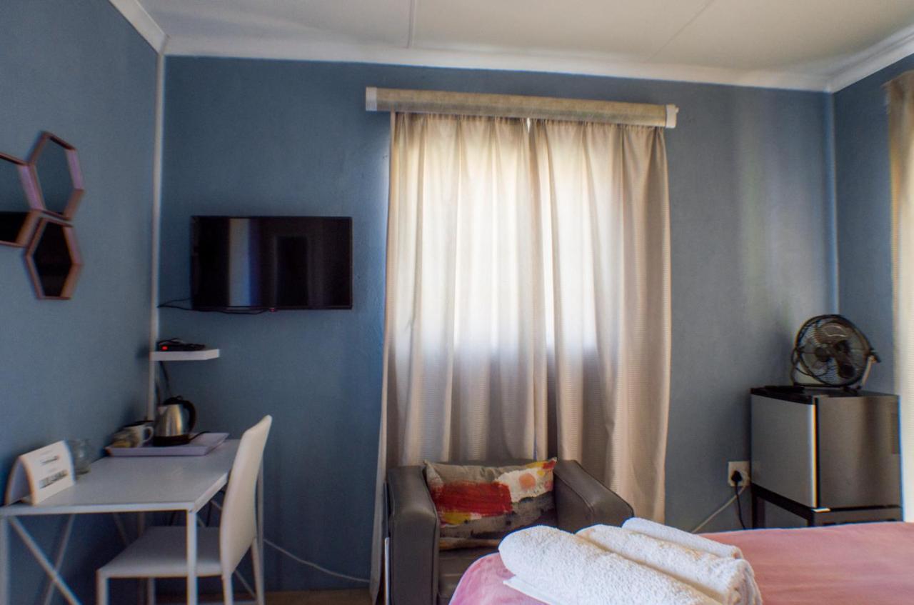 Seroloana Guest House 루스텐버그 외부 사진