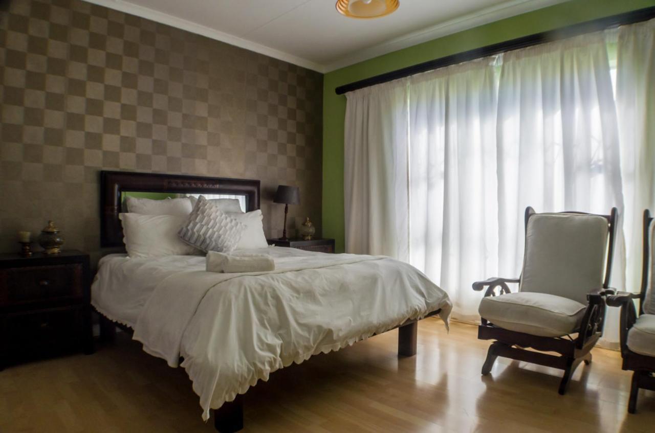 Seroloana Guest House 루스텐버그 외부 사진