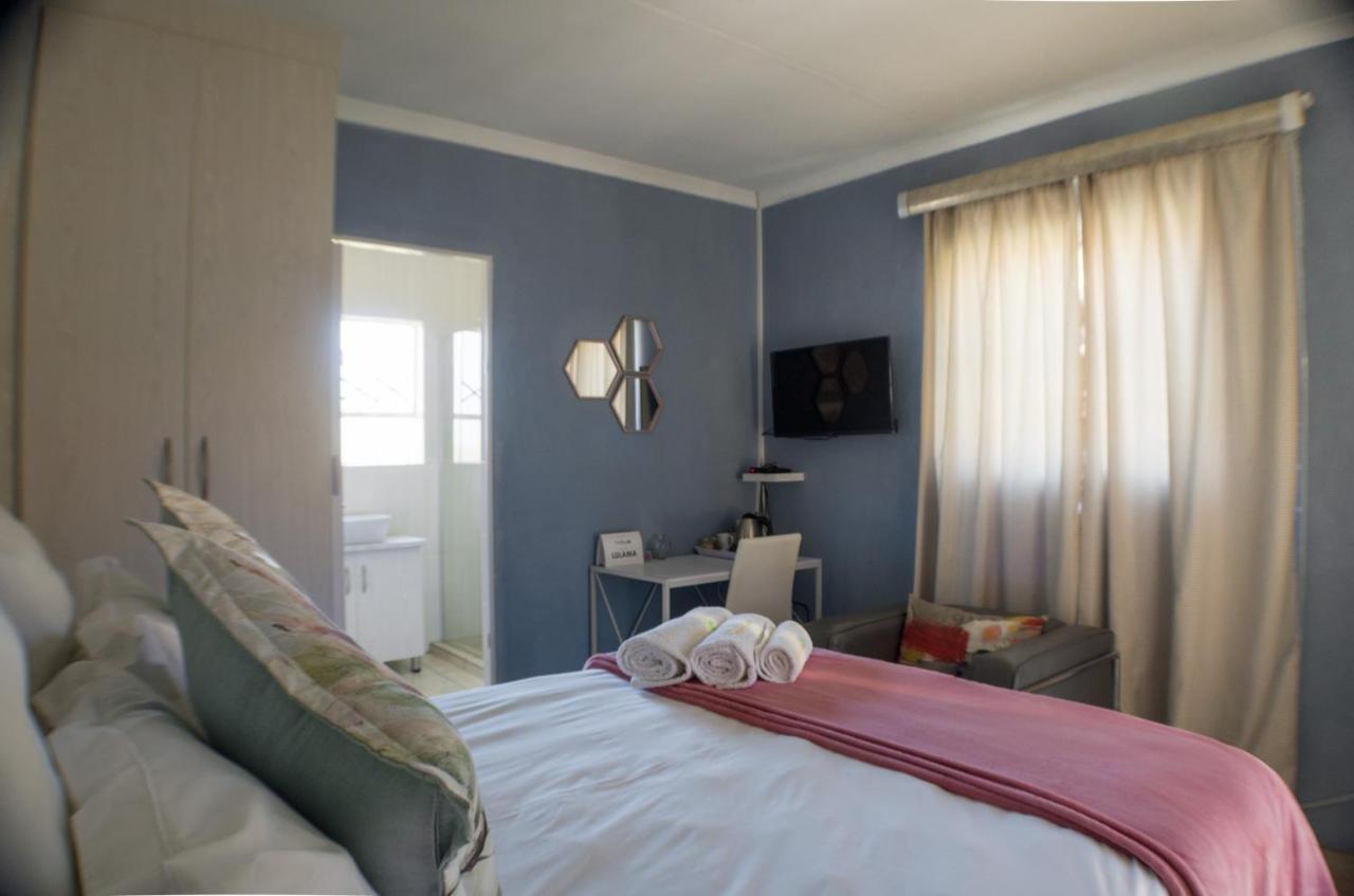 Seroloana Guest House 루스텐버그 외부 사진