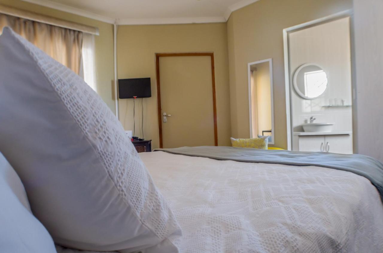 Seroloana Guest House 루스텐버그 외부 사진